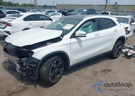 2019 Mercedes-Benz Gla 250 4Matic z USA, uszkodzony, nr VIN WDCTG4GB4KJ551515